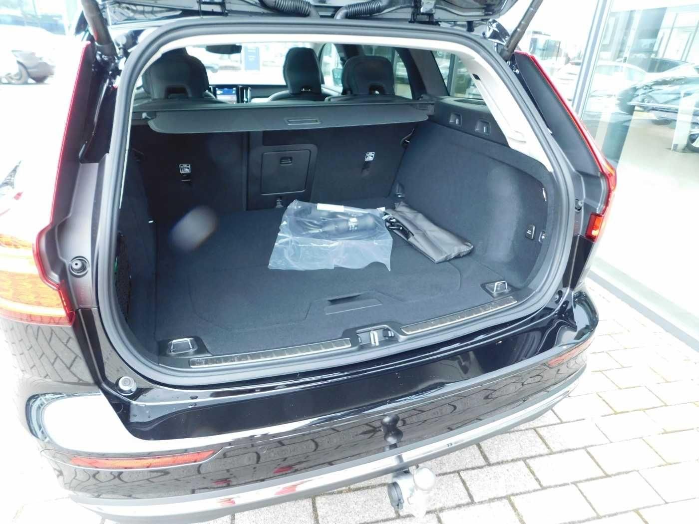 Fahrzeugabbildung Volvo V60 Plug-In-Hybrid T6 Plug-in Hybrid AWD Plus Br