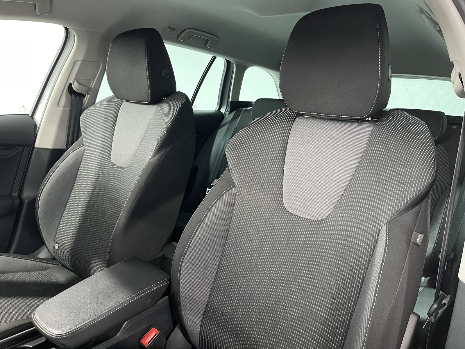 Fahrzeugabbildung SKODA Octavia Ambition 2.0 TDI*LED*AHK*Navi*Cam*
