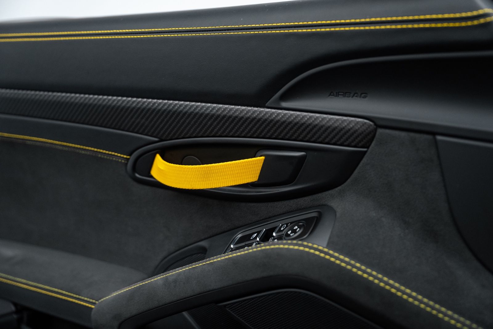 Fahrzeugabbildung Porsche 718 Cayman GT4 RS WEISSACH/PCCB/LIFT/CARBON