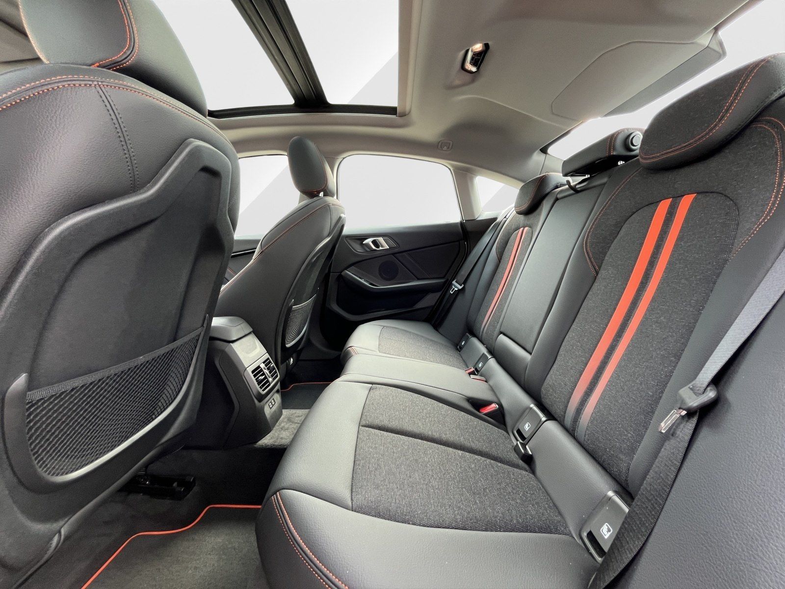 BMW 220 Gran Coupé - Bild 13