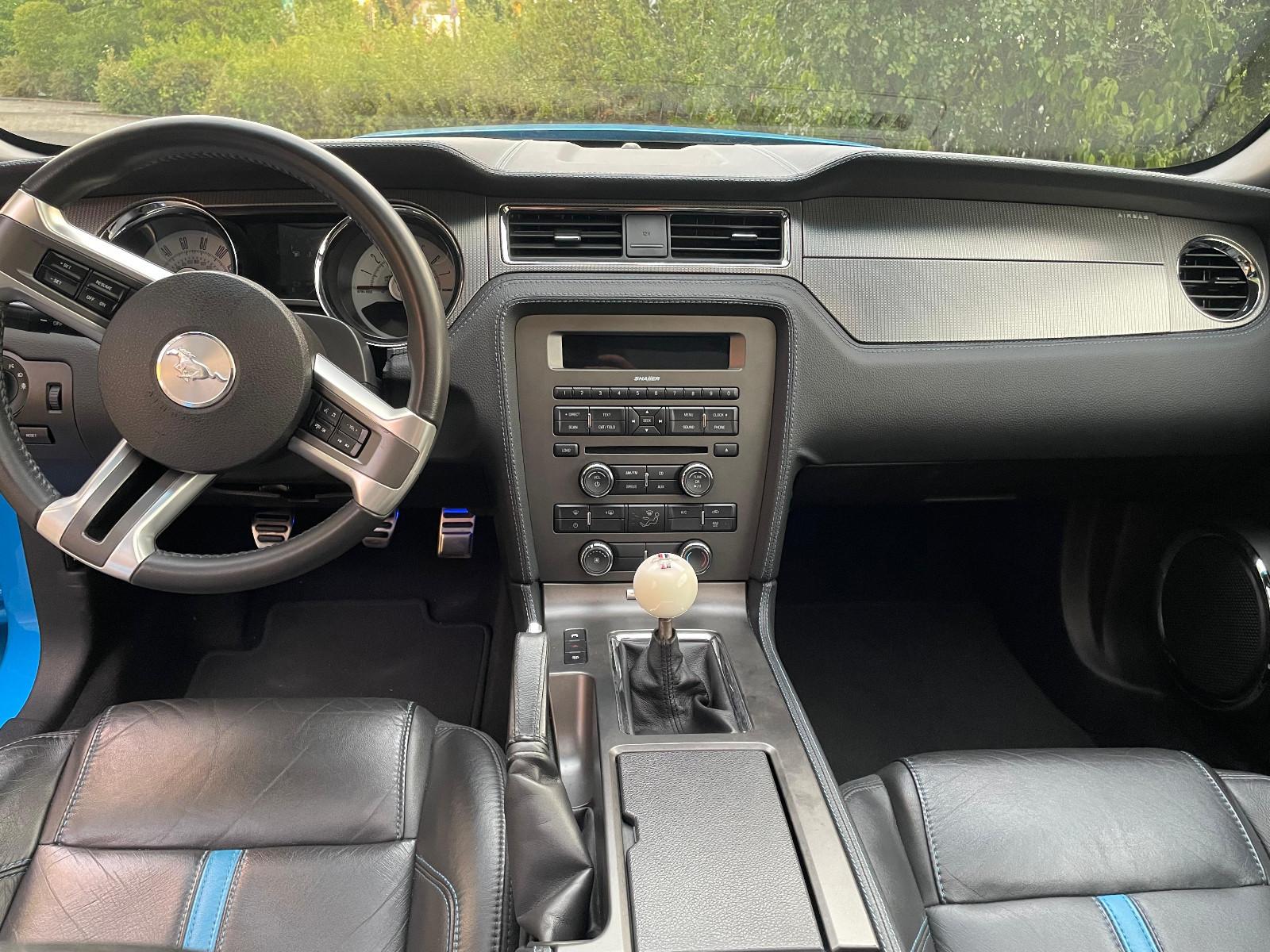 Ford Mustang GT Premium V8 mit Panoramaglasdach