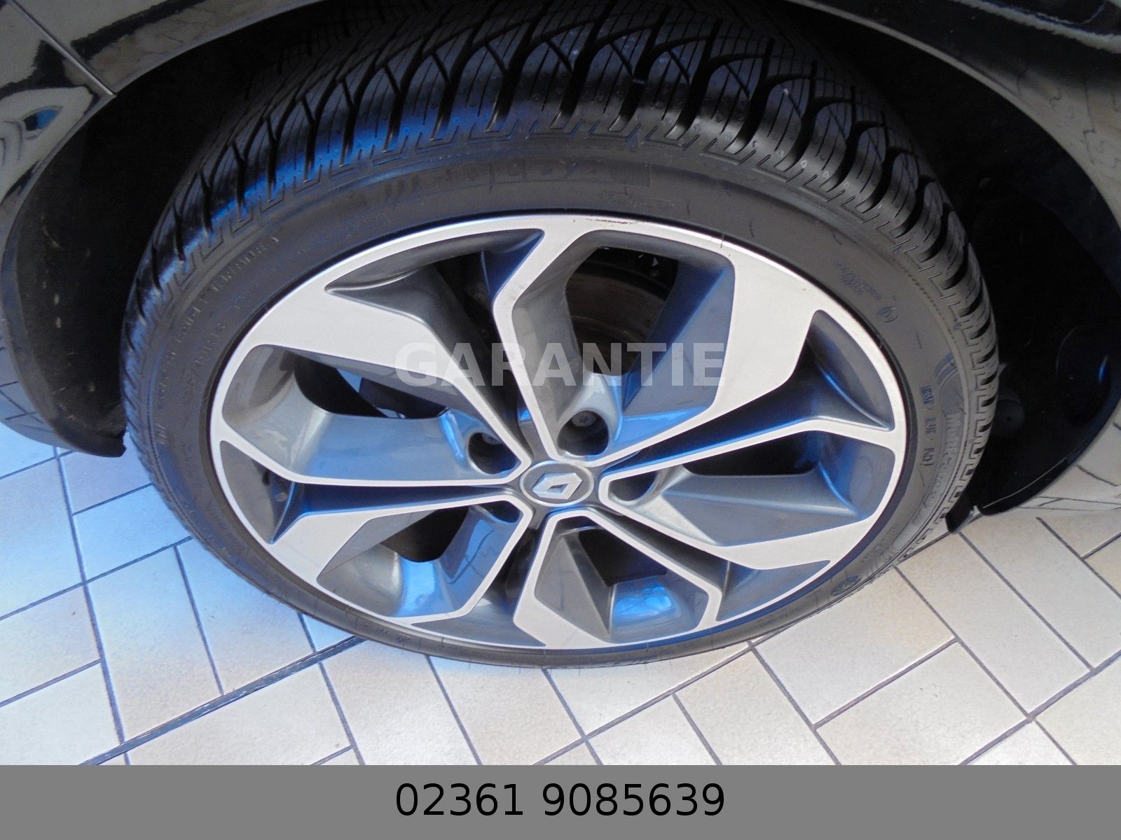 Fahrzeugabbildung Renault Megane IV Limited  Klima/Shz/Navi/Kamara/