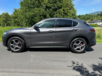Alfa-Romeo Stelvio - 4