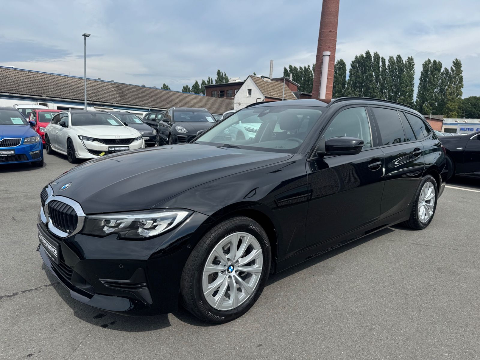 BMW 318 d *ADVANTAGE*TÜV NEU*LED*PDC*1HAND*NAVI