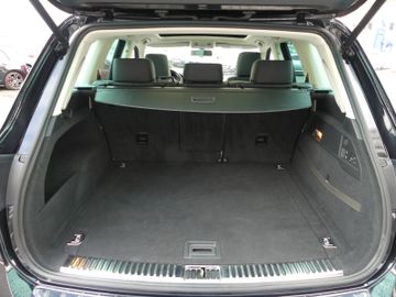Volkswagen Touareg - 12