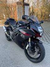 Suzuki GSX-R750 - SUZUKI GSX R 750