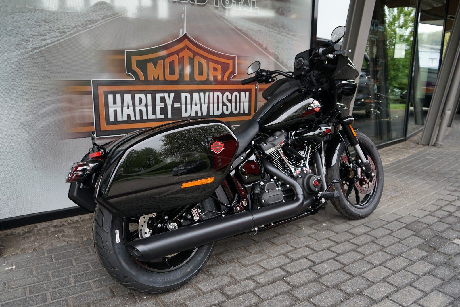 Fahrzeugabbildung Harley-Davidson Low Rider ST FXLRS 2025 117cui High Output Motor