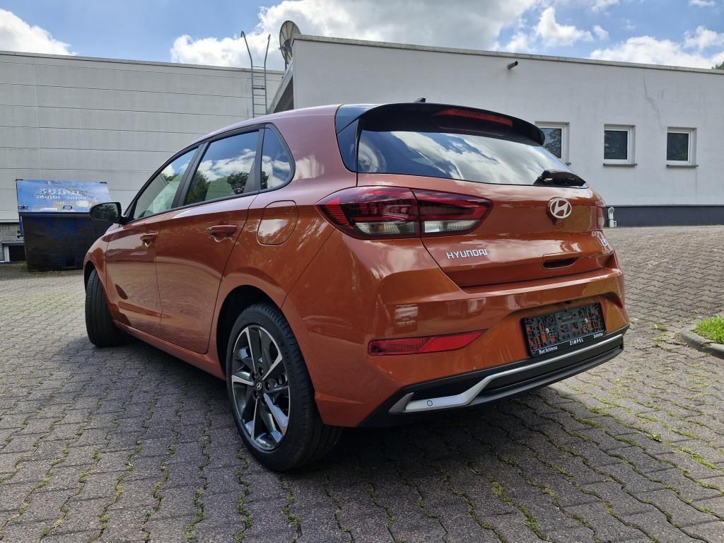 Autohaus Zimpel & Franke - Hyundai i30 Advantage 1.0 T-GDI Navi+Kamera+SHZ+LED - Bild 5 Autohaus Zimpel & Franke - Hyundai i30 Advantage 1.0 T-GDI Navi+Kamera+SHZ+LED - Bild 5