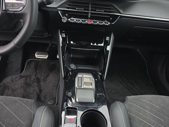 Peugeot 2008 GT 145 BAR +360°Kamera+Pano-Dach+Navi+ACC+
