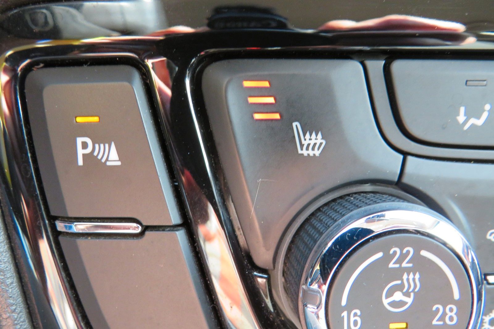 Fahrzeugabbildung Opel Mokka X OPC KAMARA SITZH. GRA PDC APP-CON SPORT