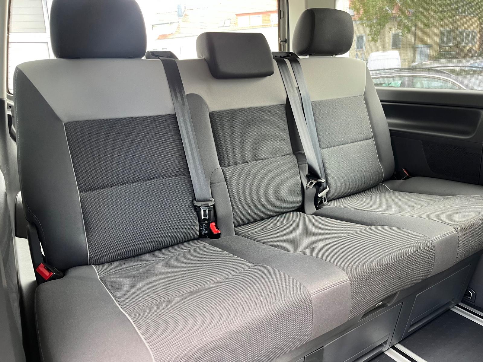 VOLKSWAGEN T5 MULTIVAN 2.0 TDI 140ch - STARLINE - ATTELAGE - PARK ASSIST AVANT/ARRIÈRE - CHAUFFAGE AUXILIAIRE - 1 ERE MAIN