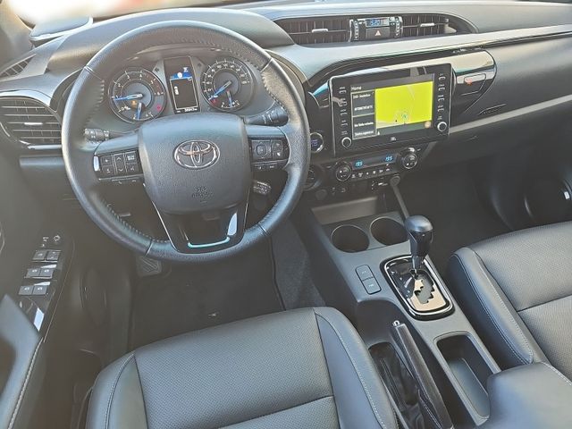 Hilux 2.8 D-4D DC Invincible Rollo*AHK*360°