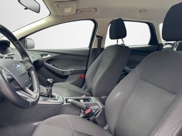 Ford Focus - 10