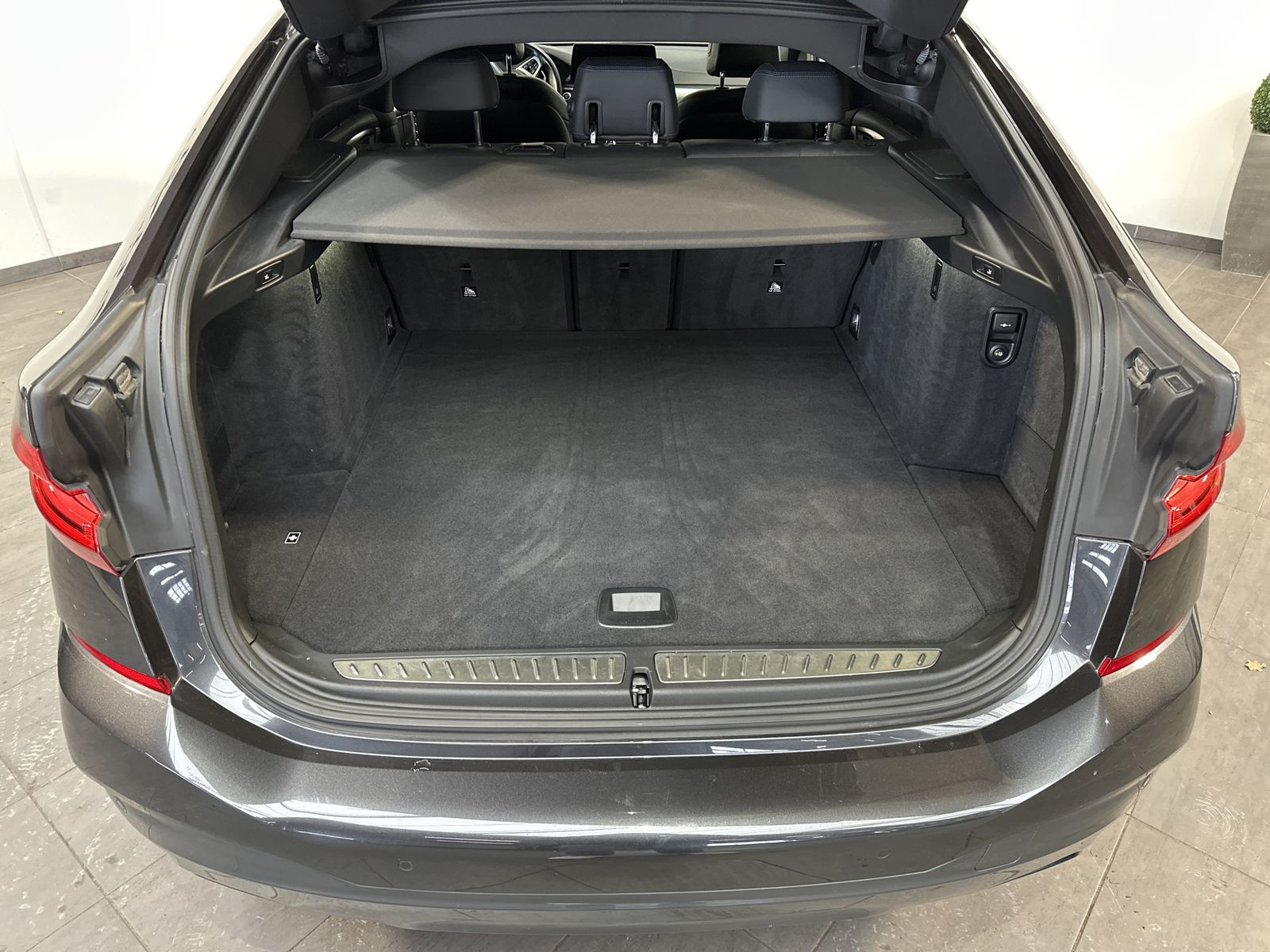 Fahrzeugabbildung BMW 630d Gran Turismo xD M-Sport NAV+LASER+AHK+HUD