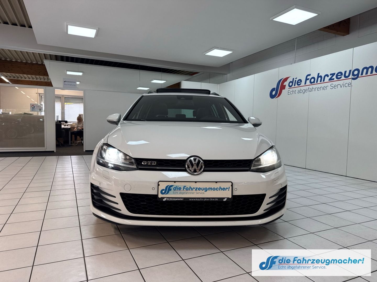 Fahrzeugabbildung Volkswagen Golf VII GTD DSG 2.0TDI Pano AHK Leder Soundsyst
