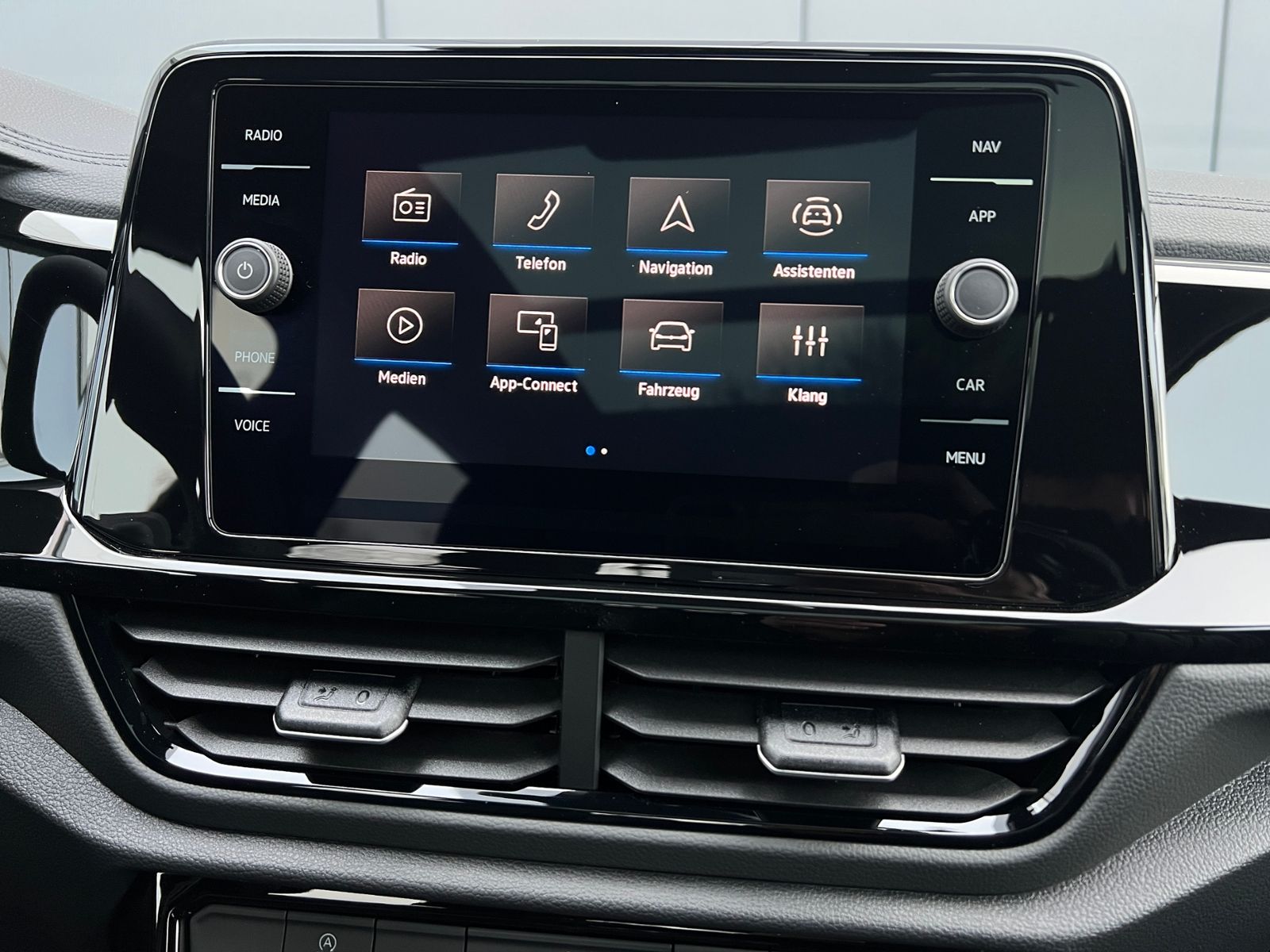 Fahrzeugabbildung Volkswagen T-Roc R-Line 1.5 TSI DSG *Black Style, AHK, Pano