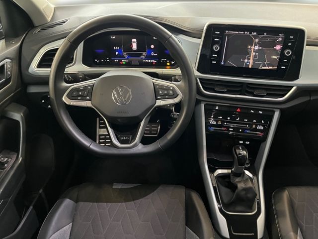 Fahrzeugabbildung Volkswagen T-Roc 1.5 TSI DSG GOAL NAV STANDHEIZUNG AHK GJR