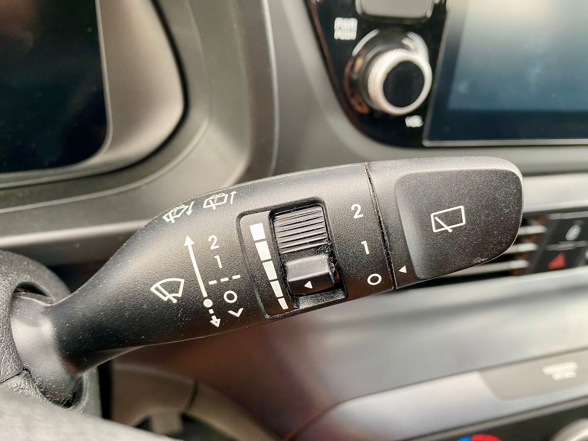 Fahrzeugabbildung Hyundai i20 1.0 KLIMA ALLWETTER ALU SHZ CARPLAY GRA