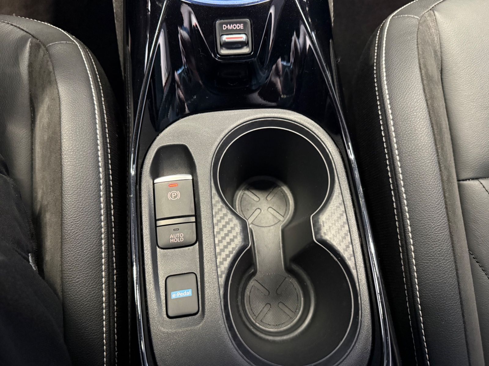Fahrzeugabbildung Nissan Juke Hybrid N-Design - BOSE, 360°Kam.,Navi