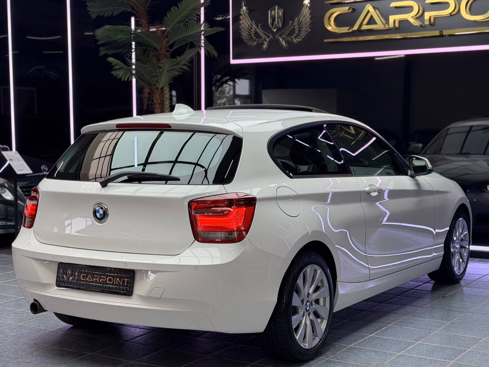 BMW 118d Limo /Bi-Xenon/S-Dach/Vollleder/BT/PDC