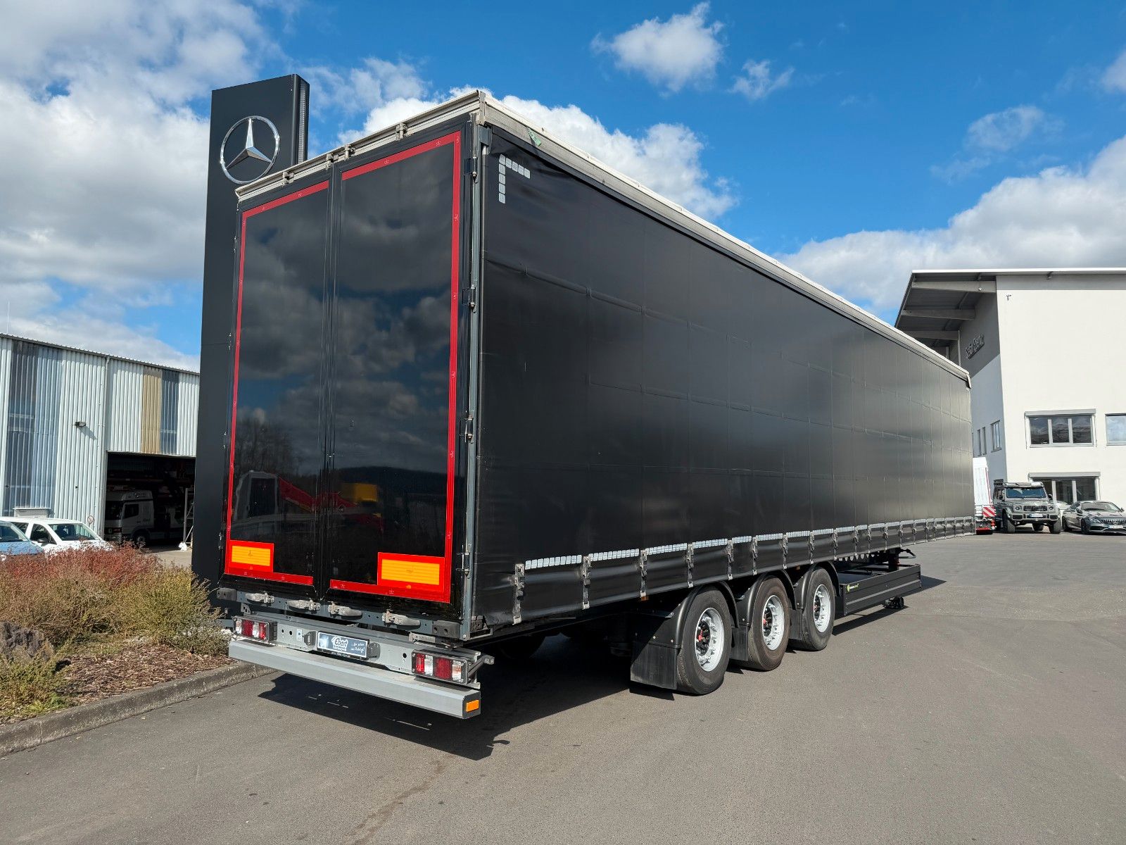 Fahrzeugabbildung Berger SAPL 24 LTMN 1x lift SAF Hubdach Schiebeverdeck