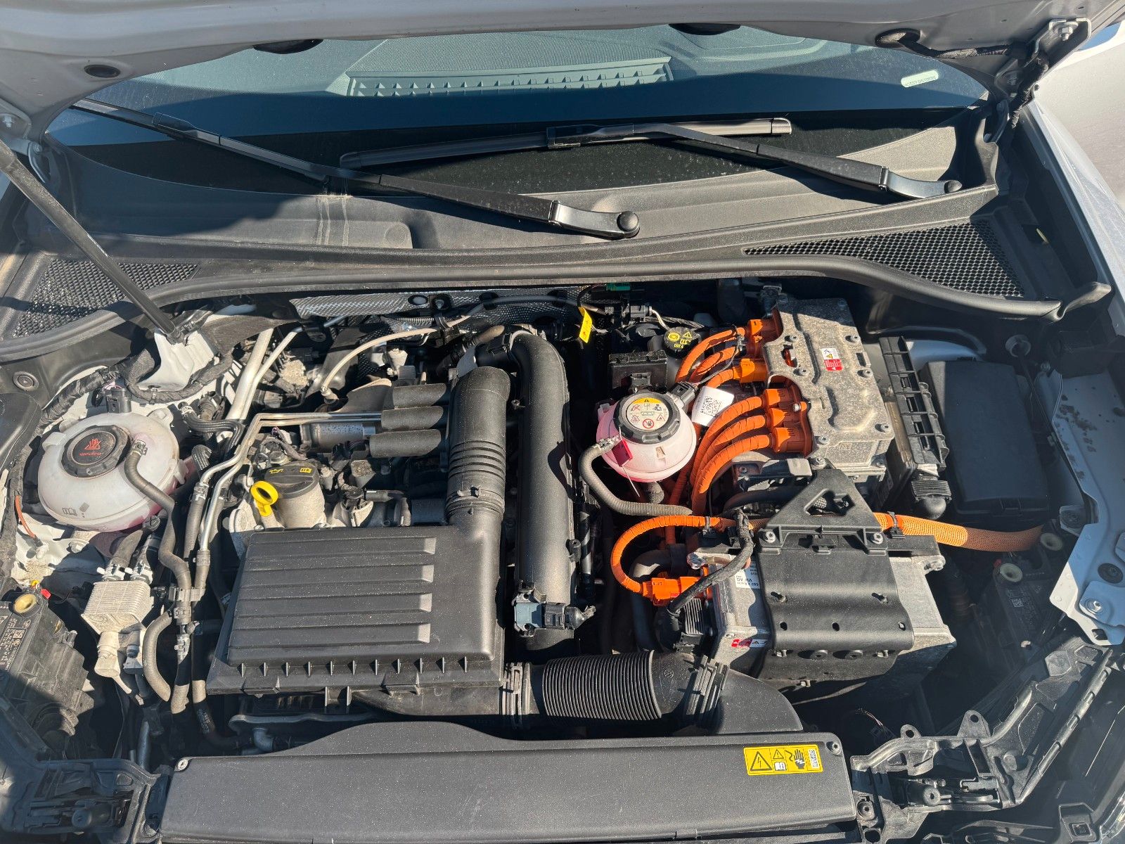 Fahrzeugabbildung Audi Q3 45 TFSI e S tronic basis Ambiente Sonos Pano