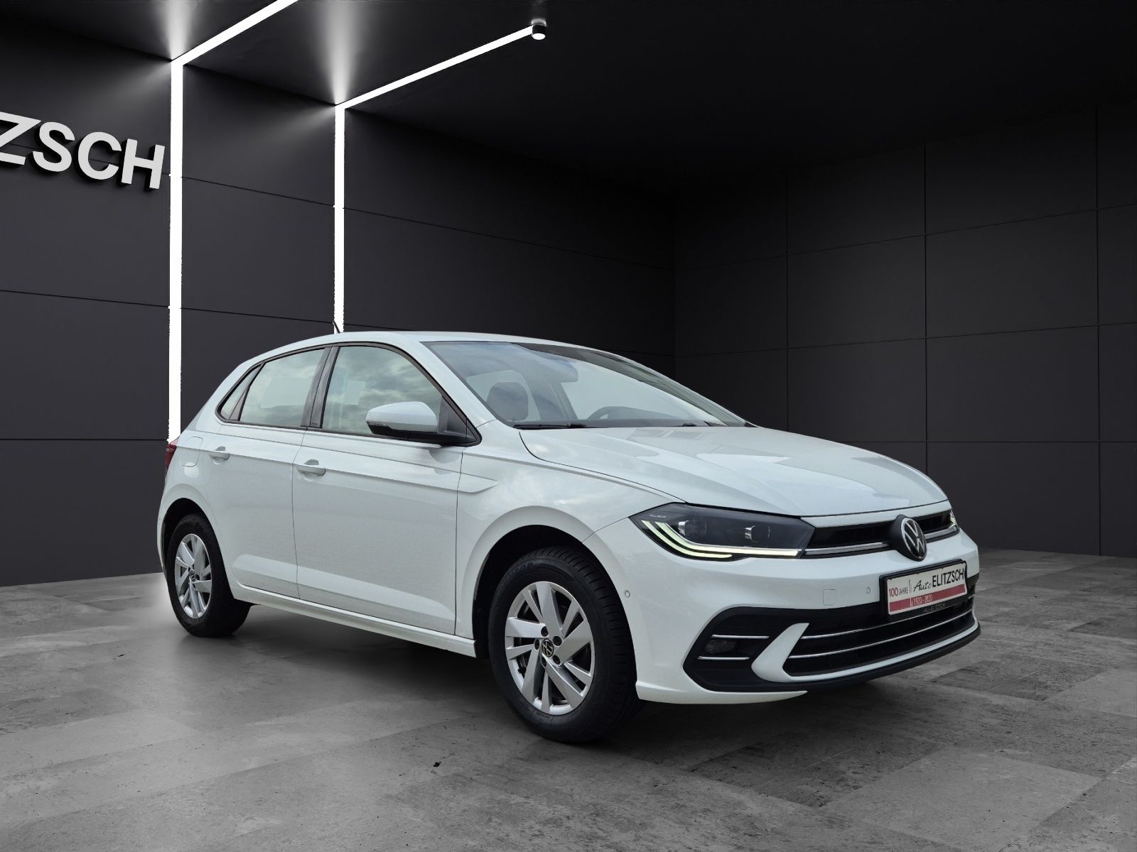 Fahrzeugabbildung Volkswagen Polo TSI Style DSG Matrix AHK AID ACC Park-Assis
