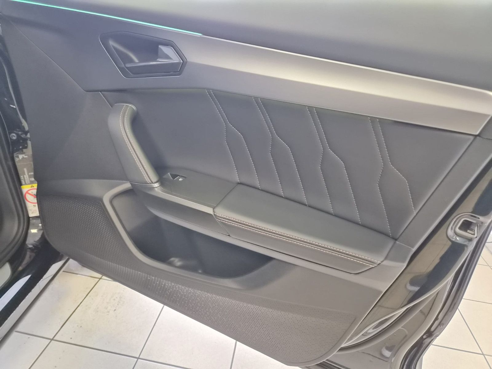Fahrzeugabbildung CUPRA Formentor VZ e-Hybrid / GEPFLEGT / 1. HAND