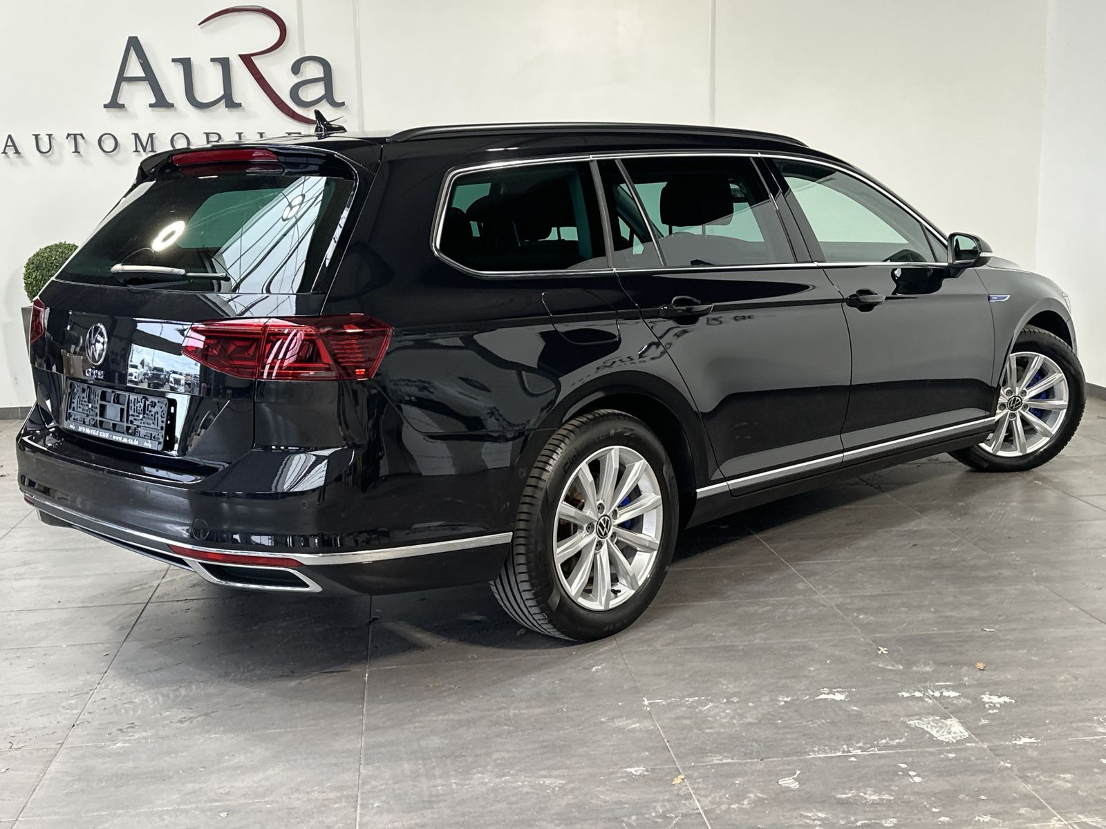 Fahrzeugabbildung Volkswagen Passat GTE Hybrid NAV+LED+KAM+AHK+1HAND+17ZO+PP