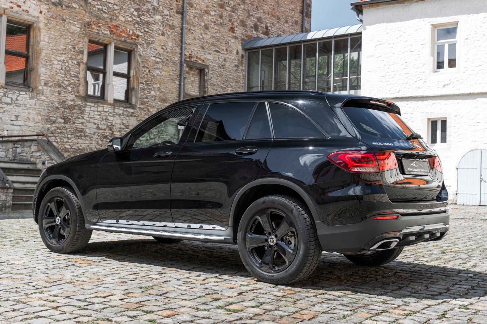 Fahrzeugabbildung Mercedes-Benz GLC 300 4MATIC LED 360° PANO TOTW NAV OFFROAD