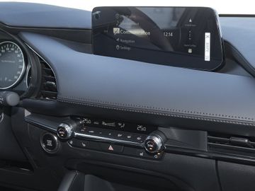 Mazda 3 Exclusive-Line Matrix-LEDBose360°AlexaHead
