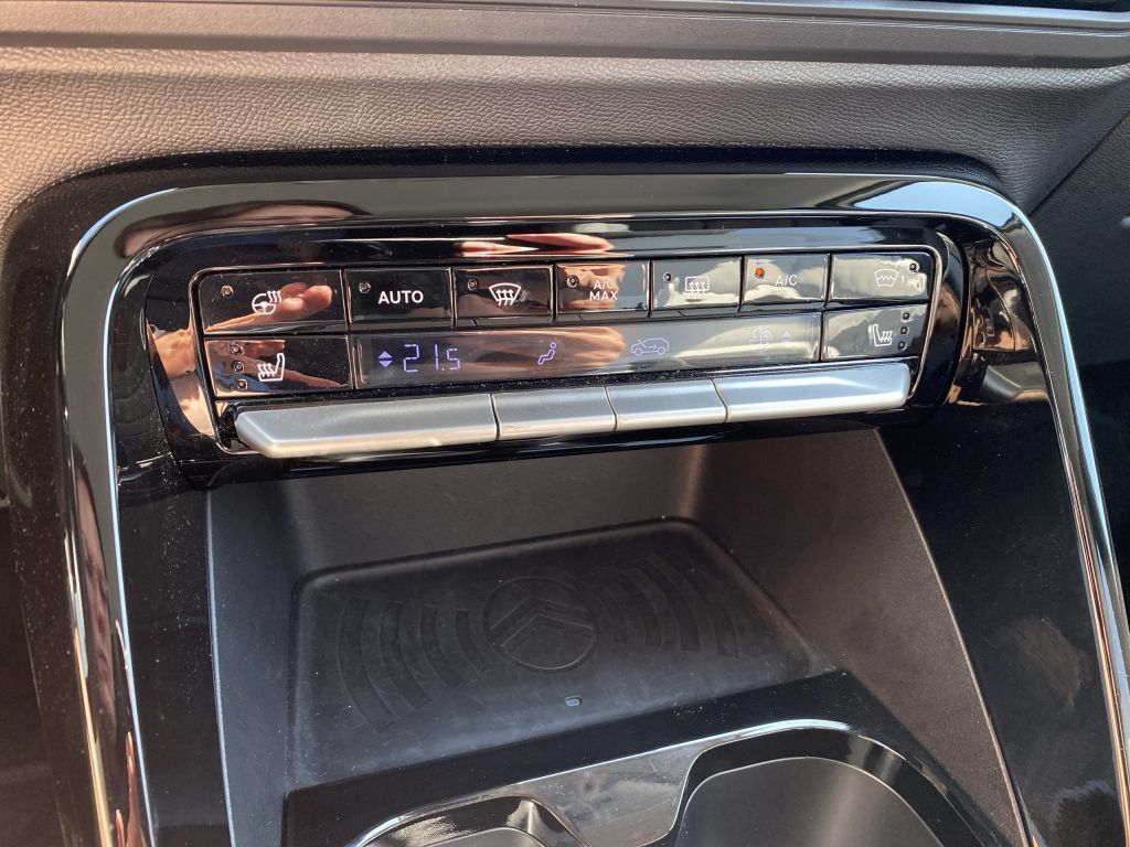 Fahrzeugabbildung Citroën C3 Hybrid 110 Automatik MAX *Winterpak*Navi*Cam*