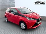 Toyota Aygo AYGO 1,0 Klima & Radio ,wenige Kilometer - Toyota Aygo (X): Rot