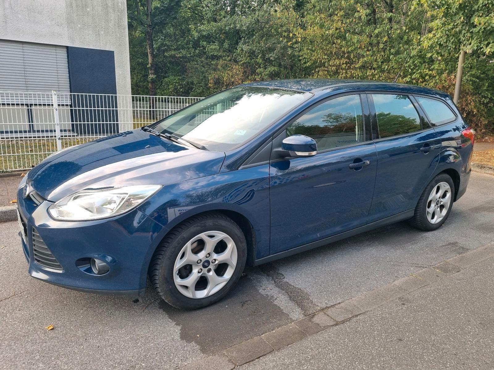 Ford Focus 2014 — rear view