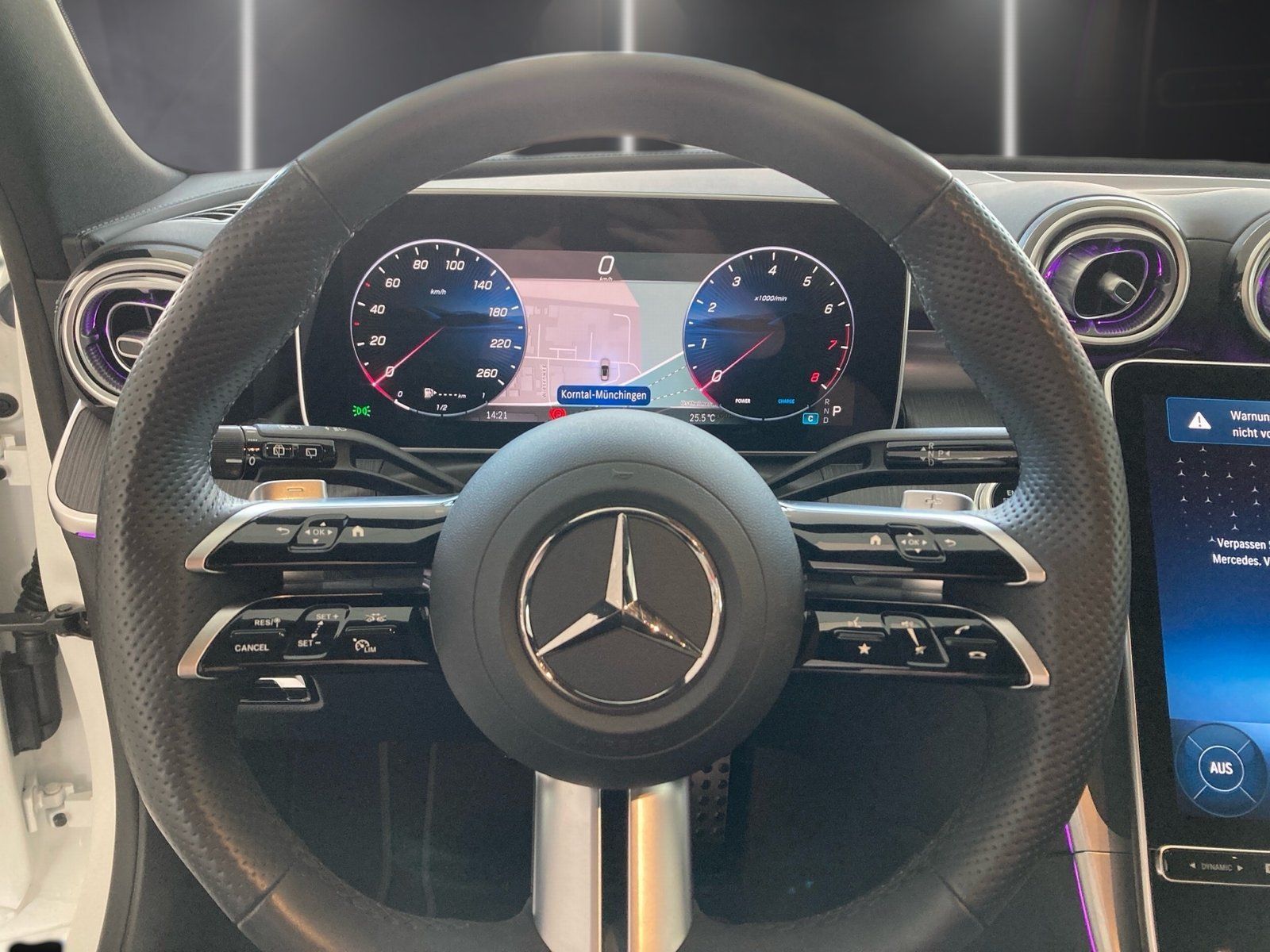 Fahrzeugabbildung Mercedes-Benz C 200 T AMG*Night*AHK*DIGITAL*Memory*Totwink*Kam