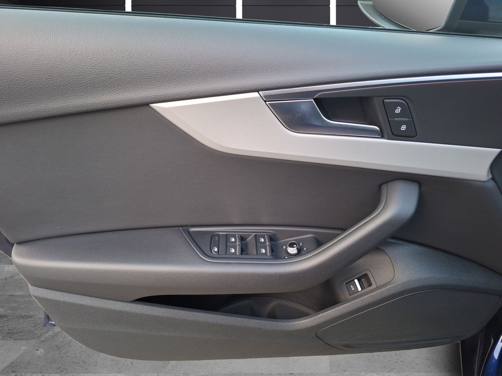 Fahrzeugabbildung Audi A4 Avant 35 TDI S-tronic LED Navi AID GRA RFK Le