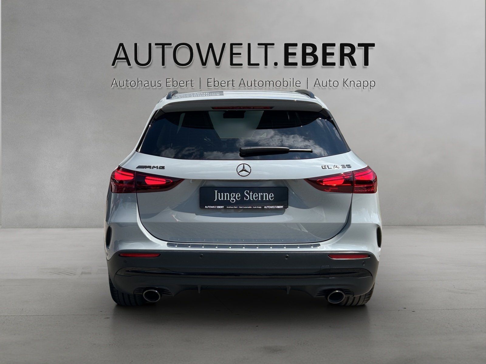 Fahrzeugabbildung Mercedes-Benz GLA35 AMG Prem+ DISTR Perf.Sitz AHK Standhz Burm