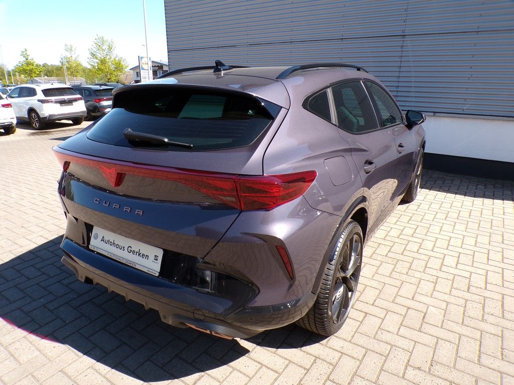 Fahrzeugabbildung CUPRA Formentor VZ 1.5 e-Hybrid DSG Black Edition*DYNA