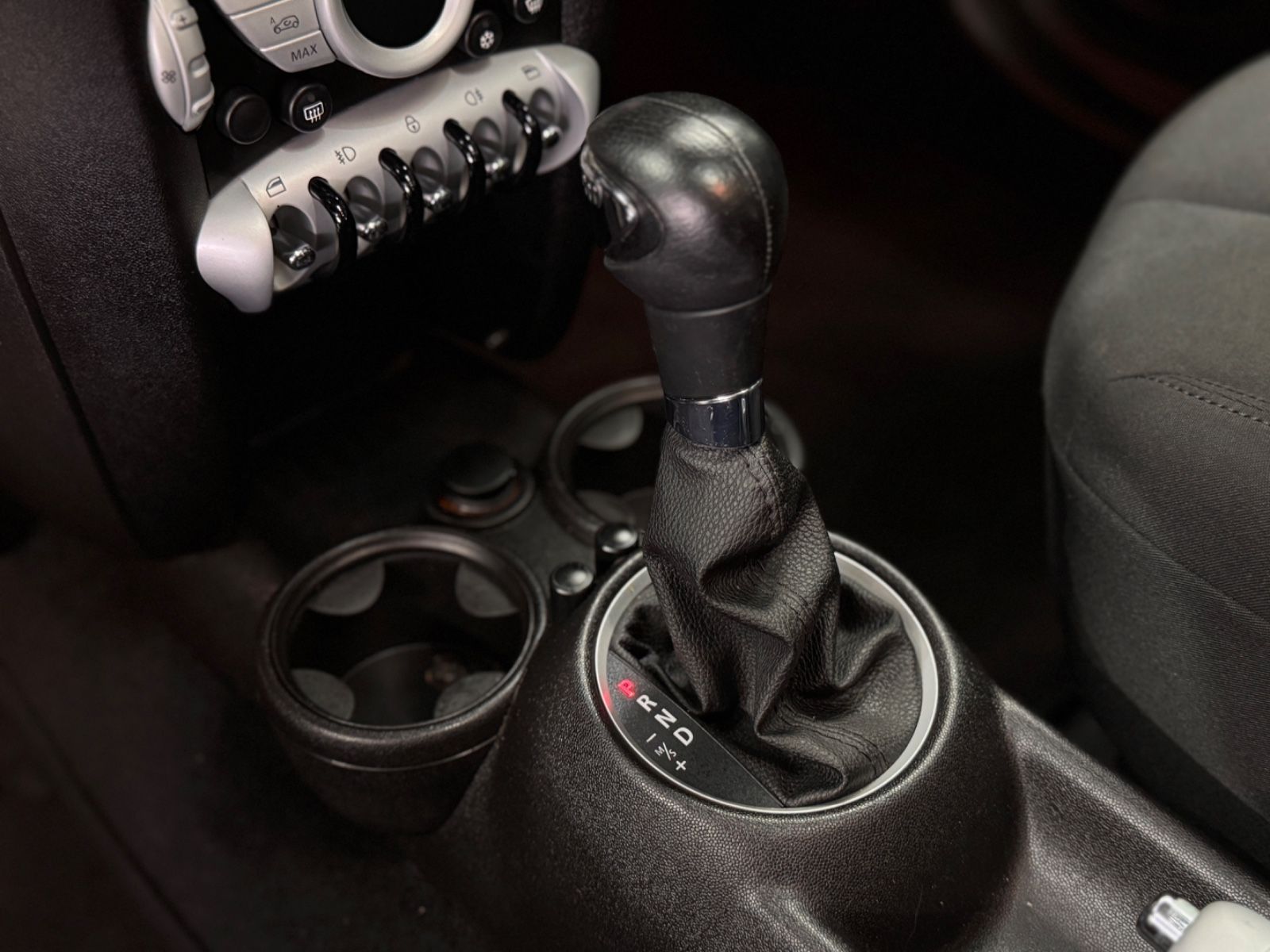 Fahrzeugabbildung MINI COOPER Mini Cooper|PANORAMA|XENON|AUTOMATIK|