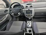 Chevrolet 1.6 Benziner - gebrauchte Chevrolet Captiva aus dem Jahr 2007
