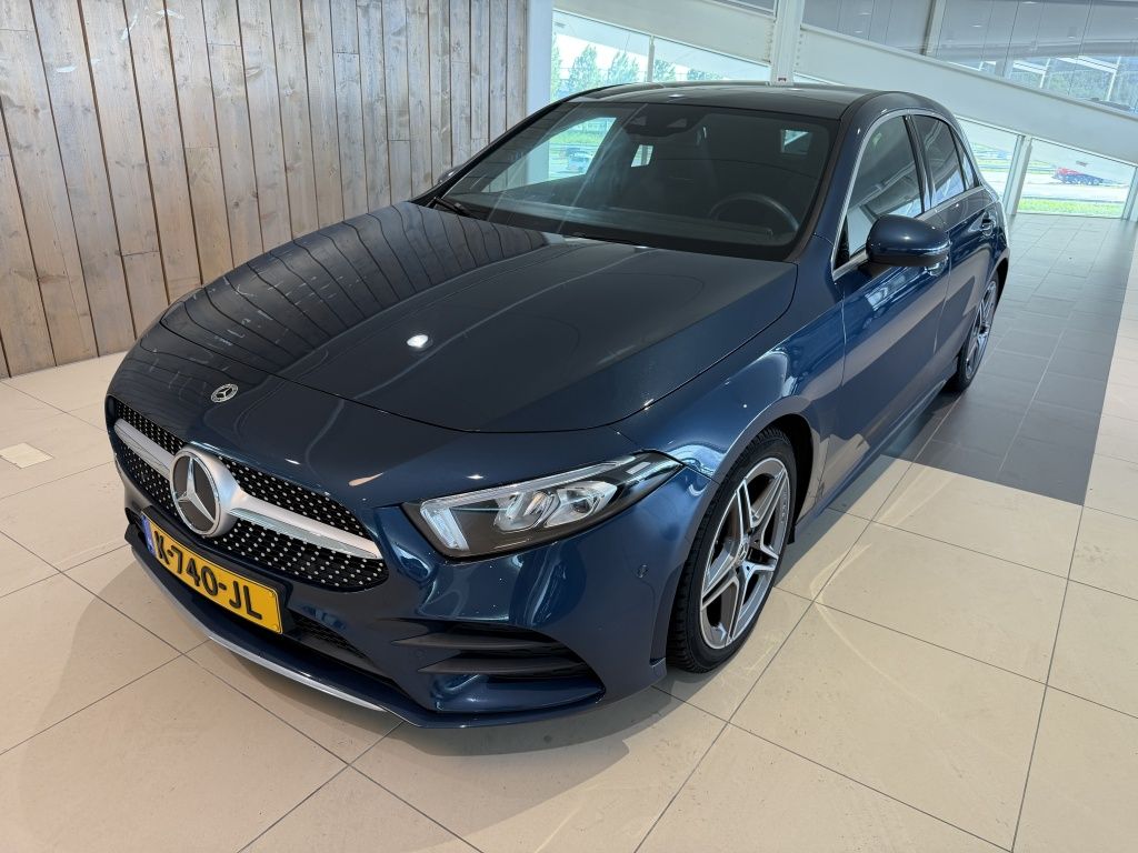 Mercedes-Benz A-klasse 180 Business Solution AMG