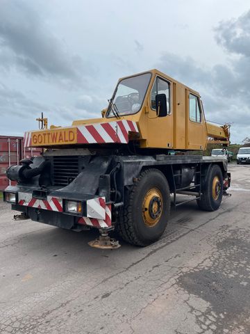 Mercedes-Benz Gottwald AMK 46-21   25Tonnen 4x4 Allrad