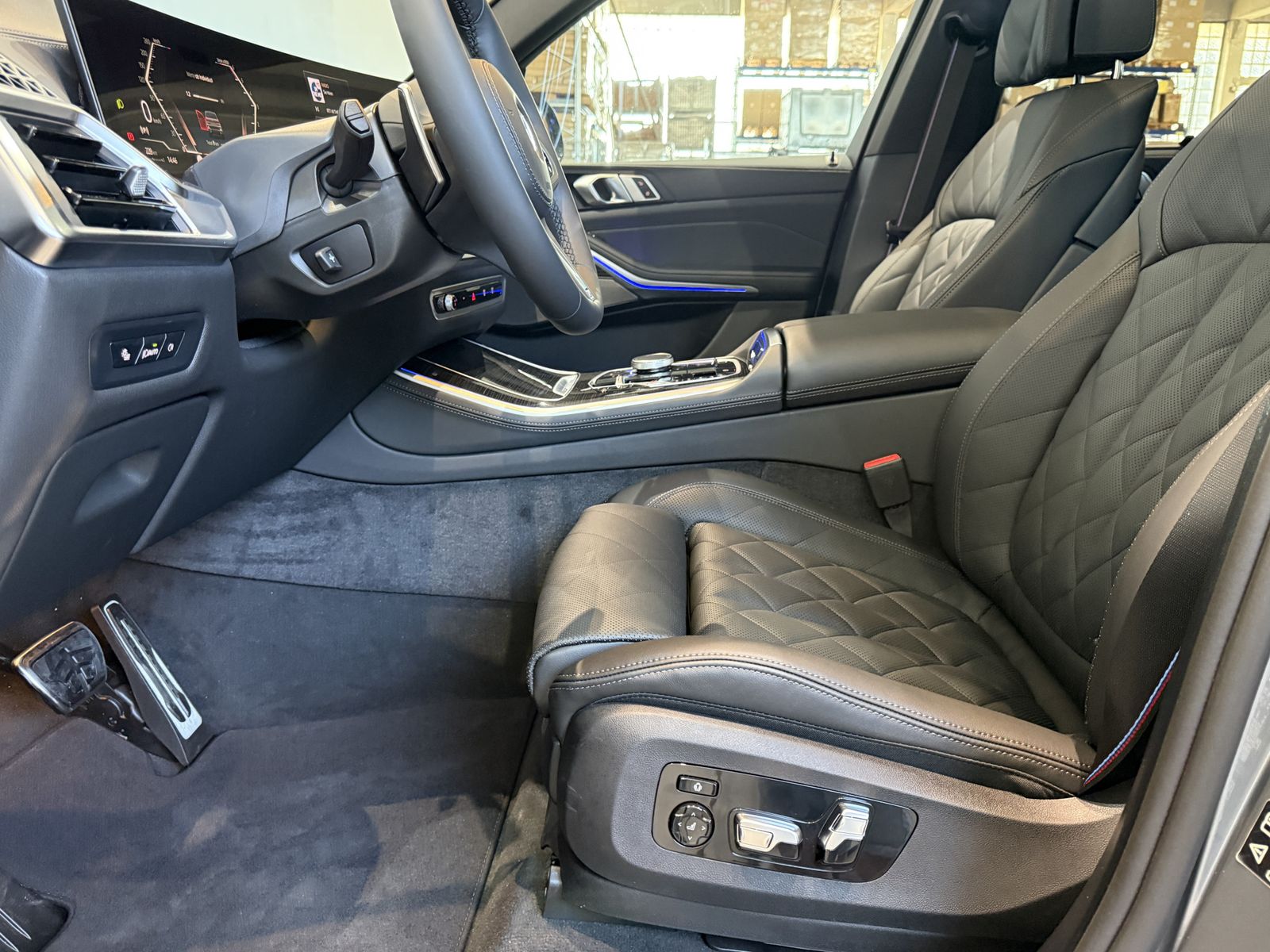 Fahrzeugeinzelansicht 10 Fahrzeugabbildung BMW X5 xDrive30d Panorama Glasdach | HK Surround | S