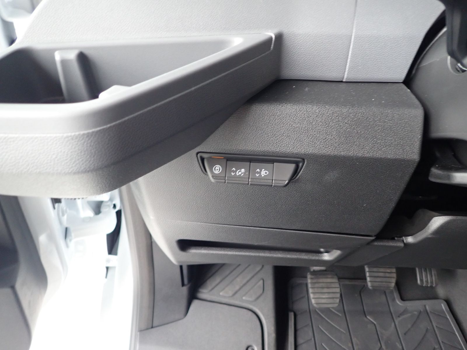 Fahrzeugabbildung Renault Master Kastenwagen FWD Kasten Business+ L2H2 3,5