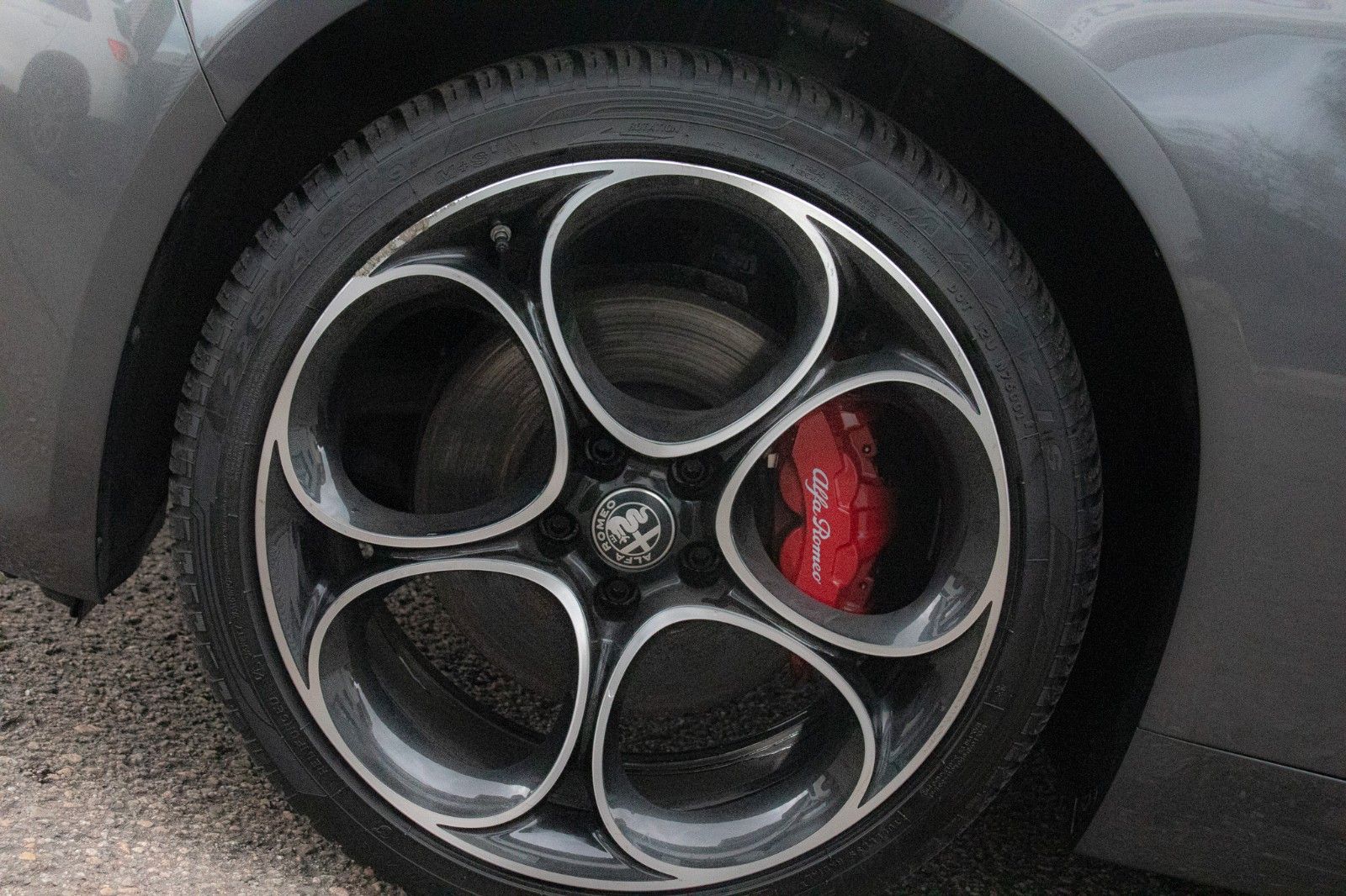 Fahrzeugabbildung Alfa Romeo Giulia MY23 Veloce 2.0T vom AR Vertragshändler