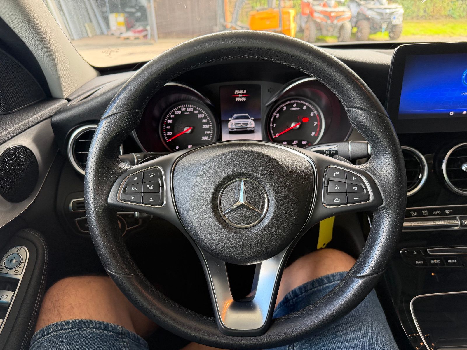 Mercedes-Benz C 200 T-Modell 4Matic Avantgarde — Bild 15