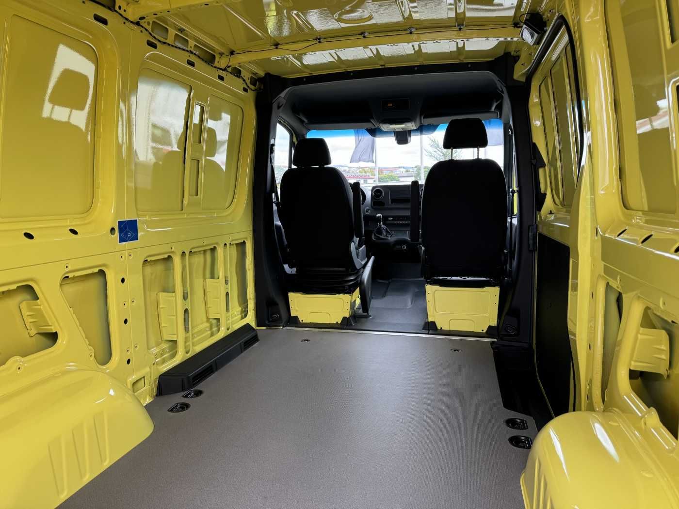 Fahrzeugabbildung Mercedes-Benz Sprinter 317 CDI Streckenbegleitfahrzeug BF3/BF4