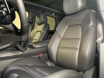 Porsche Cayenne - 12
