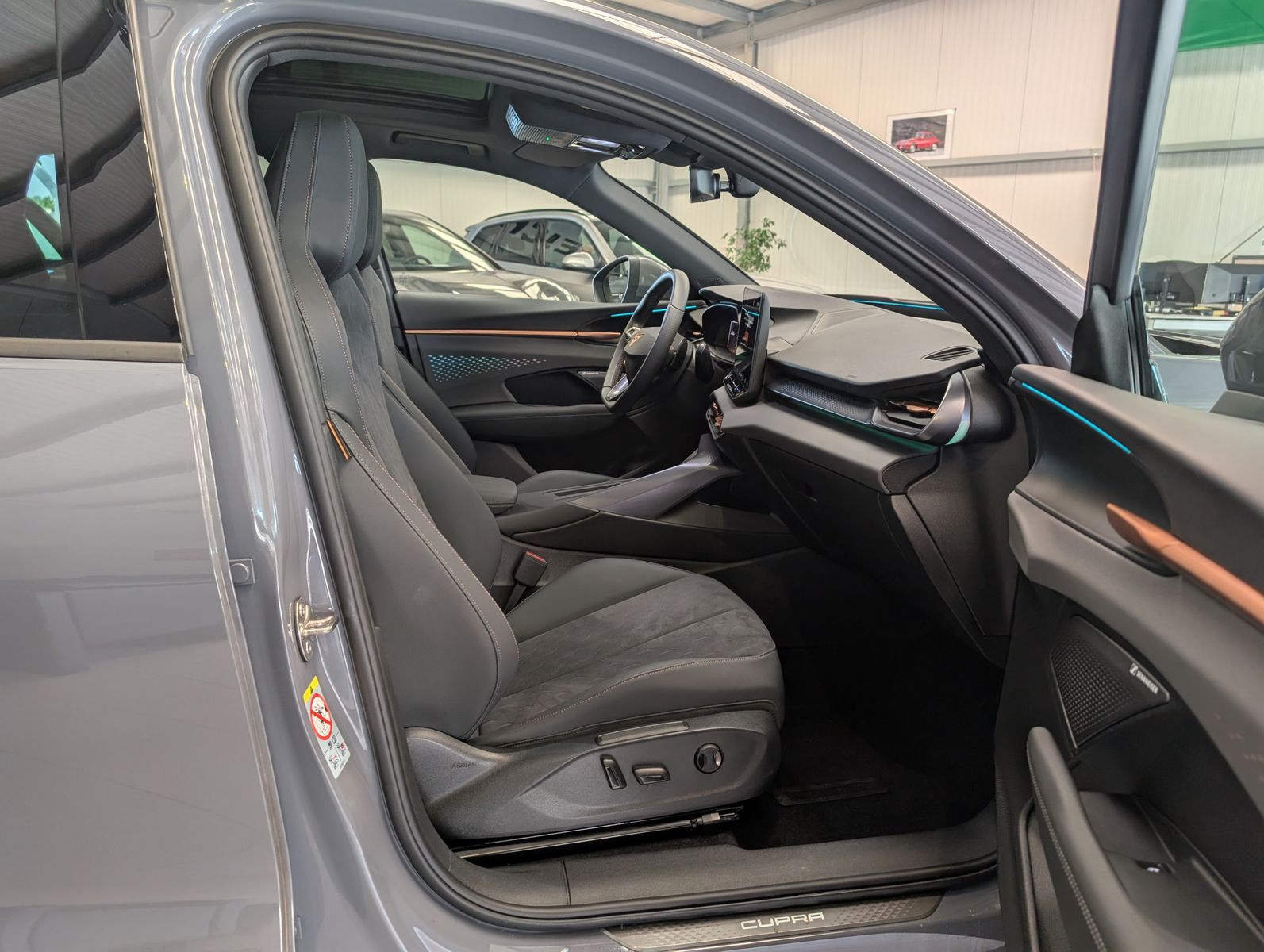 Fahrzeugabbildung CUPRA Terramar 2.0 VZ 4D Drive-XL HUD Matrix Pano 20"