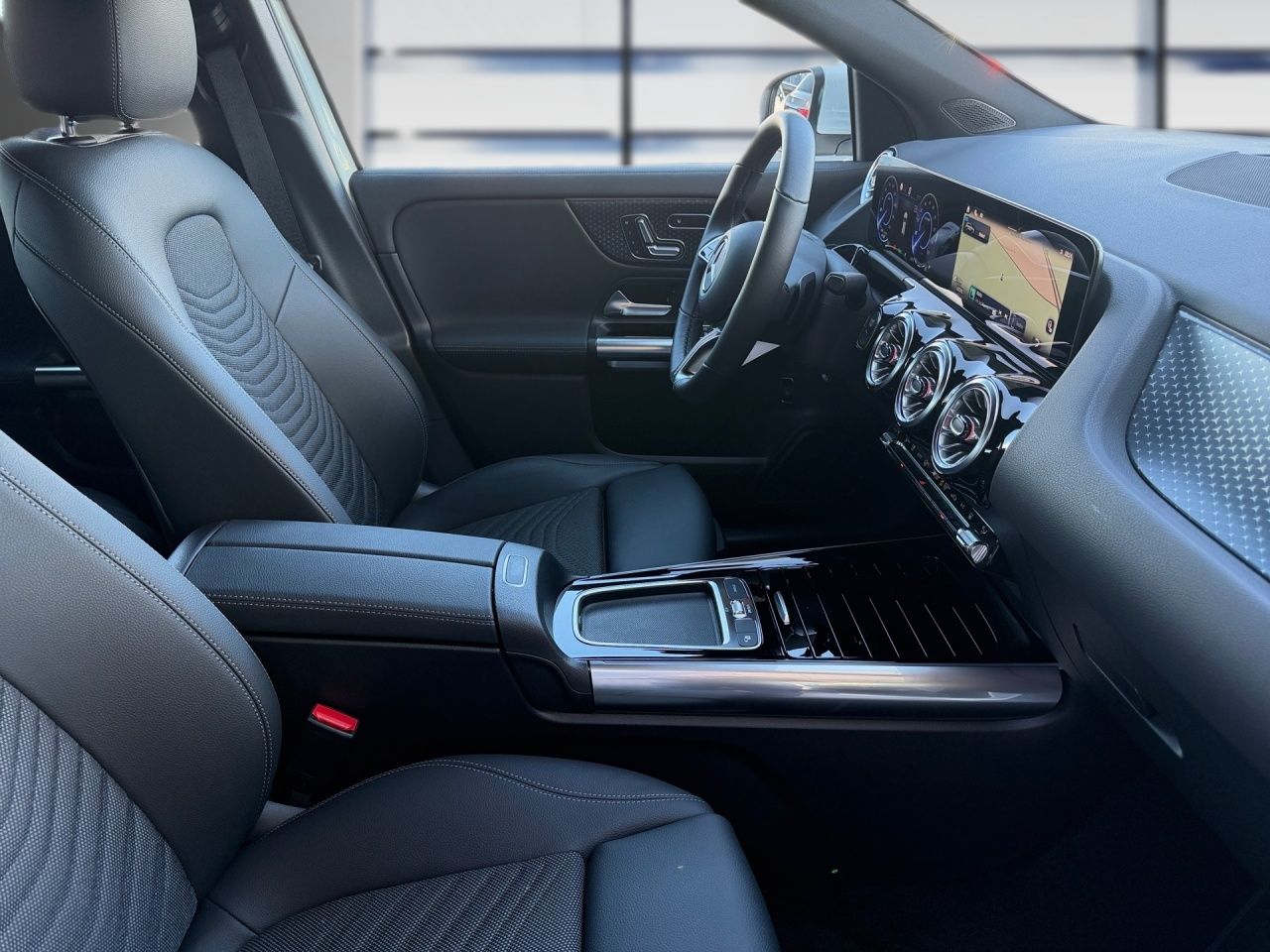 Fahrzeugabbildung Mercedes-Benz EQA 250+ BONUS+PROGR.+MEMORY+VERKZ.ASS+LHZG+CARP
